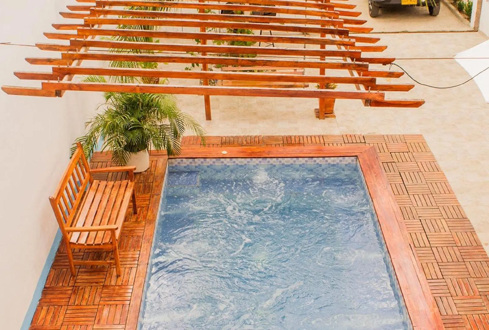 Room In Guest Room - Hb7 Quadruple Room With Shared Bathroom Cartagena Guest house